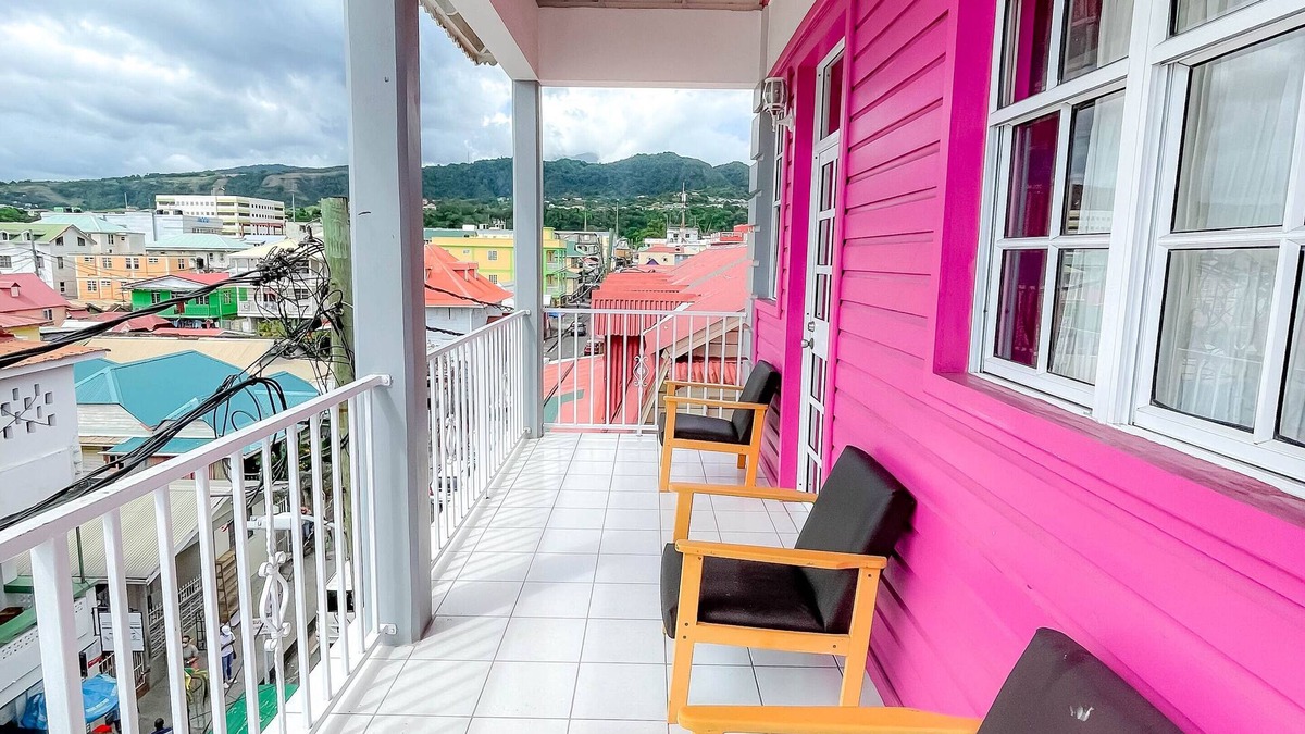 Roseau Hotel | La Flamboyant Hotel