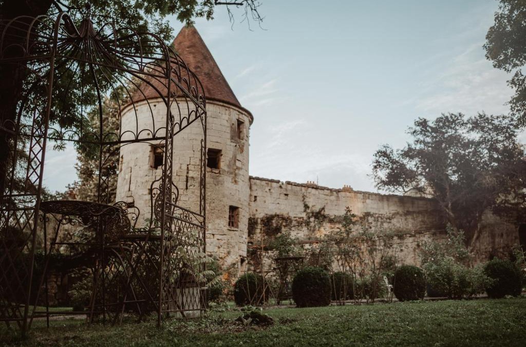 La Ferte-Milon Bed & Breakfast | La Fontaine Racine - Chambres d'hôtes