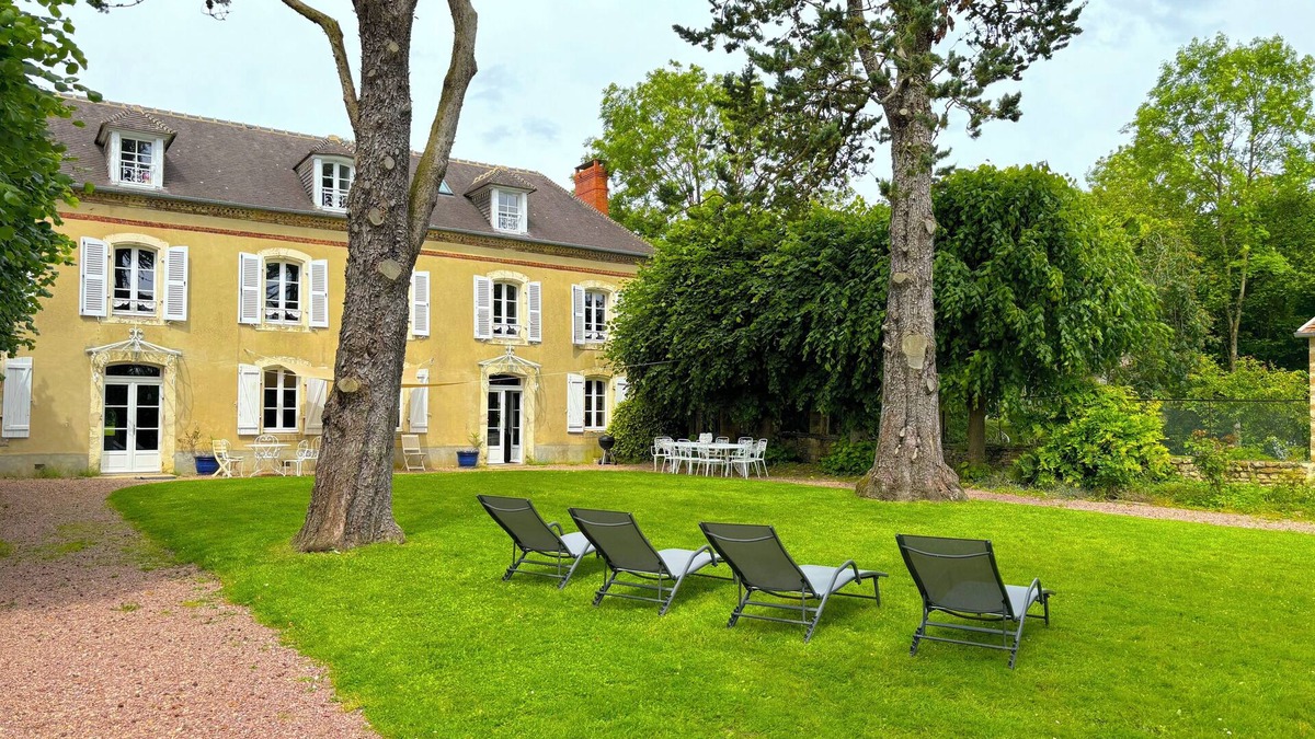 Sainte-Scolasse-sur-Sarthe Cottage | La Maison d'Émile