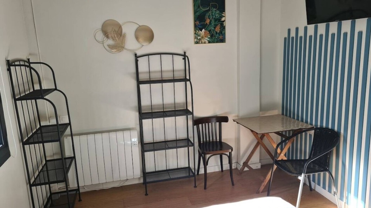 La Frette-sur-Seine Apartment | LA FRETTE-SUR-SEINE HAVRE DE PAIX Self-contained studio near train station and amenities
