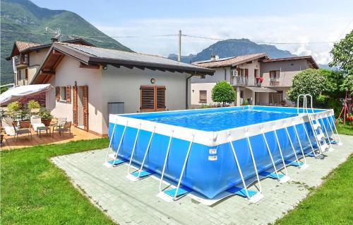 Artogne House | La Gallina