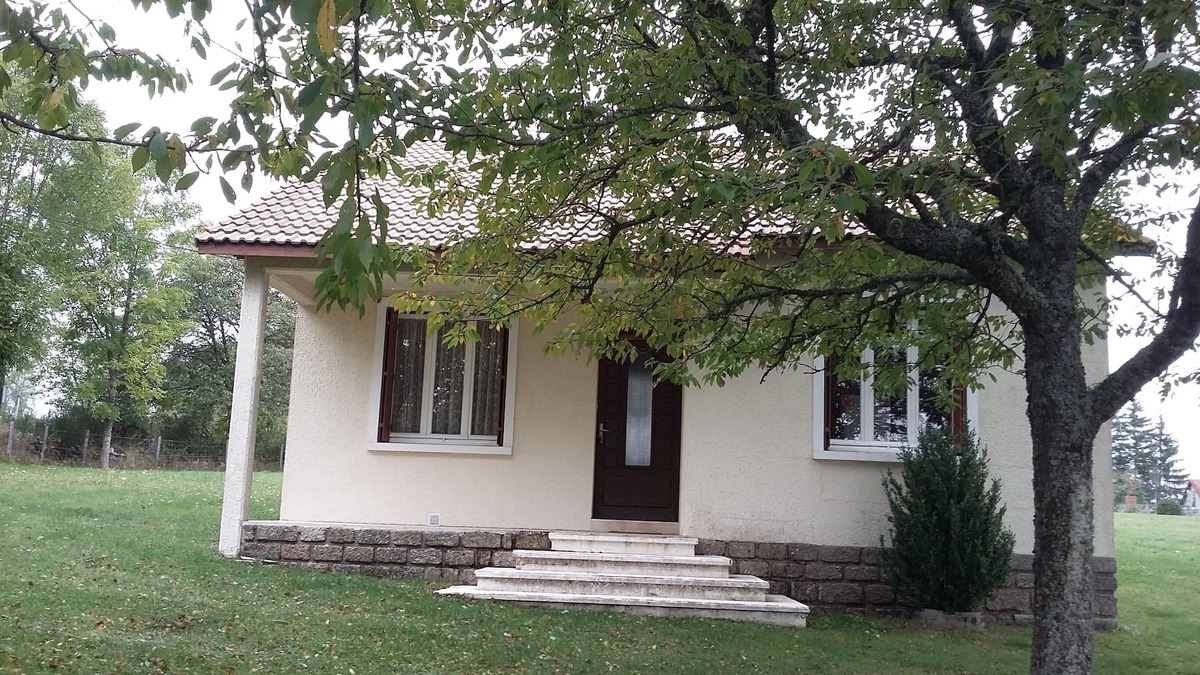 Fontanes Villa | la garille les genets independent house with land in lozere