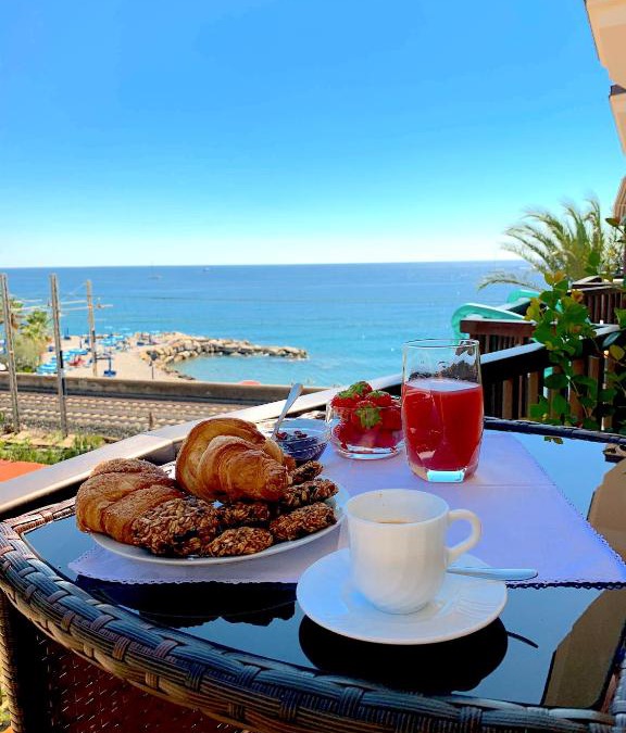Bordighera Apartment | La Gaviota - Bilocale sul mare in Arziglia