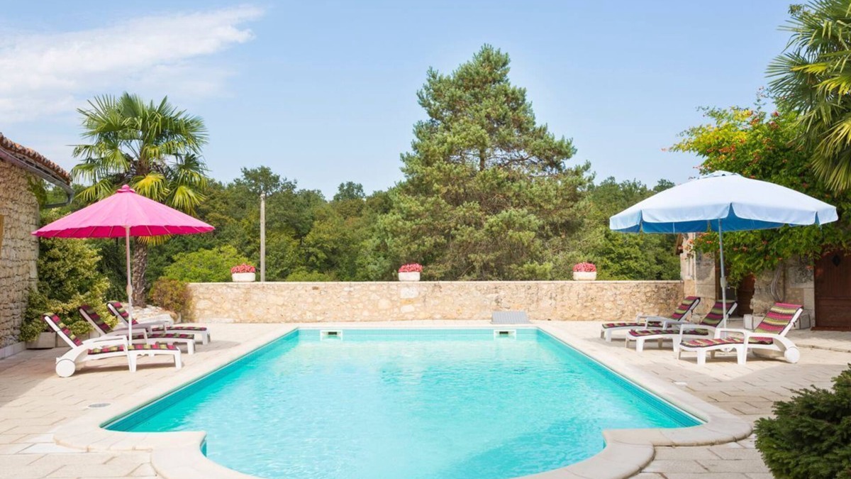 Valeuil Villa | La Gerbaudie - Four Bedroom Villa, Sleeps 10
