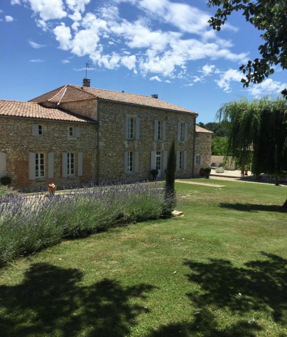 Saint-Quentin-de-Caplong Bed & Breakfast | La Girarde