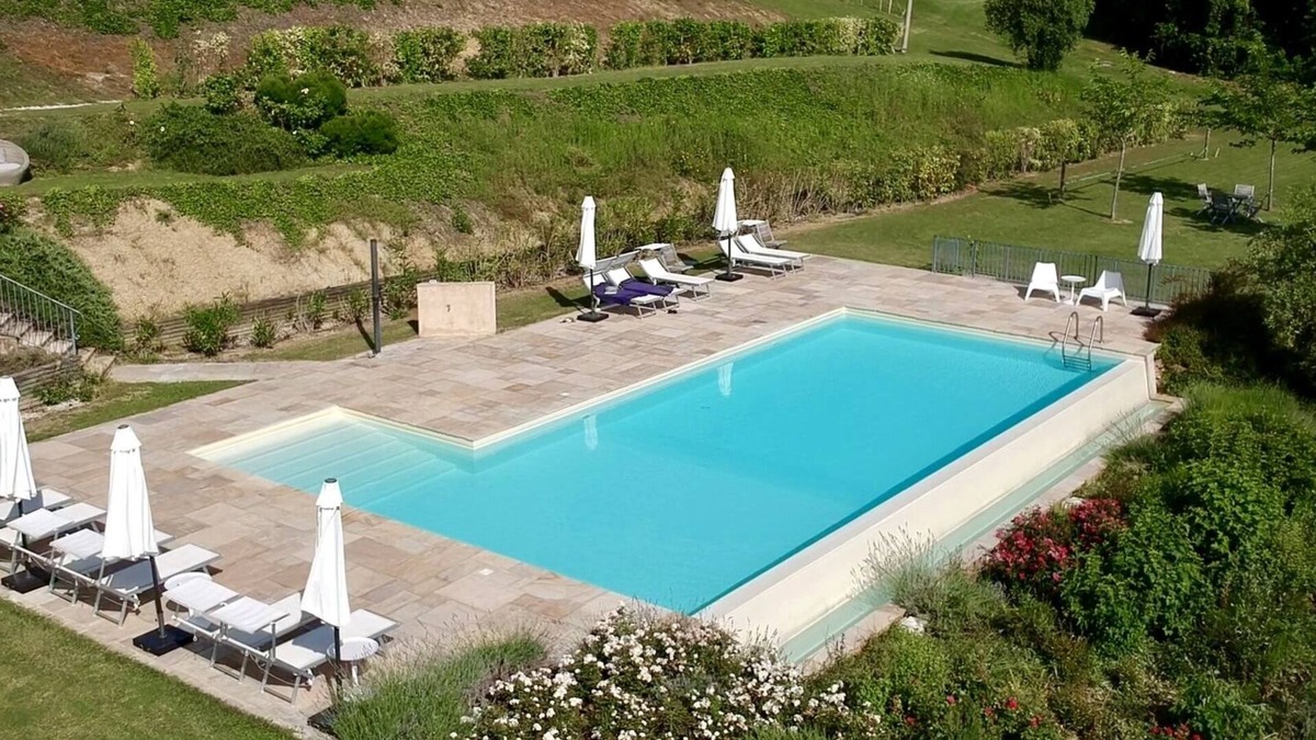 Barchi House | La Giravolta = Enjoy country-style in style. Luxury villa with swimming pool