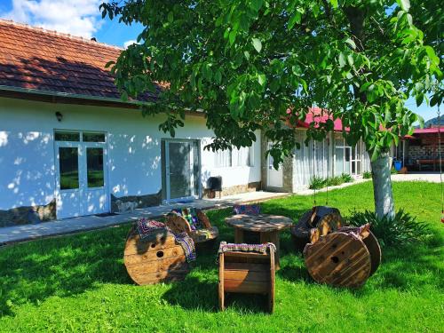 Slatina-Timis Cabin | LA GRADINA