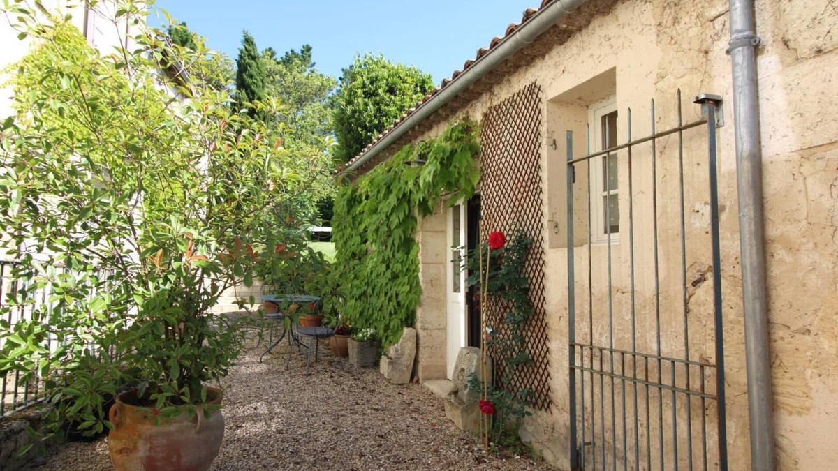 Saint-Michel-de-Fronsac House | LA Grange DE L'abbe Rambaud