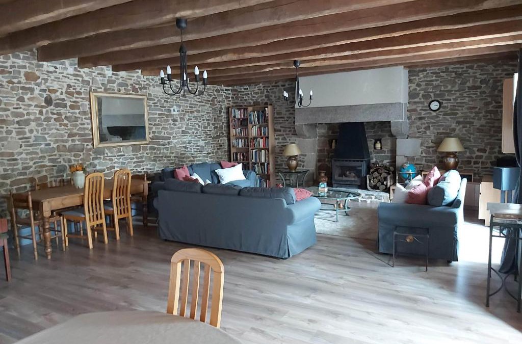 Les Champs-Geraux House | La Grande Maison - Les Gîtes de la Lohuas