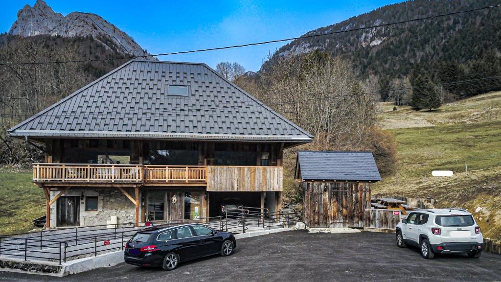 Bellecombe-en-Beauges House | La grange au ruisseau