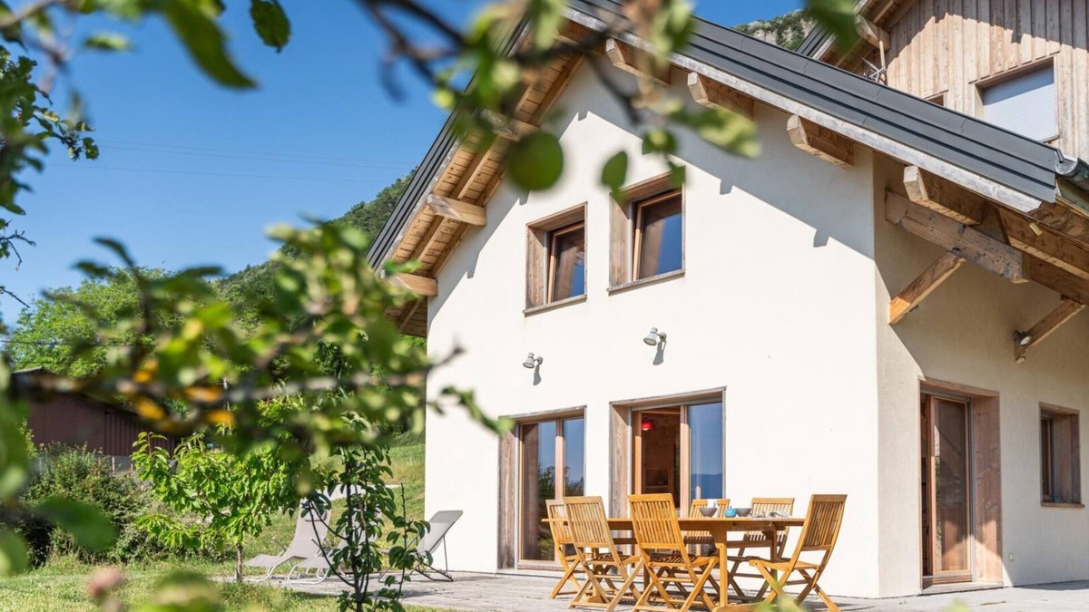 Montagnole House | LA GRANGE AUX ECUREUILS 4 PERS