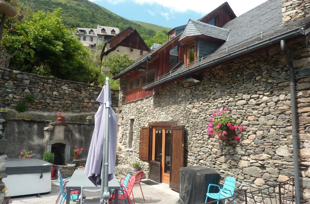 Saint-Aventin House | la grange avec spa