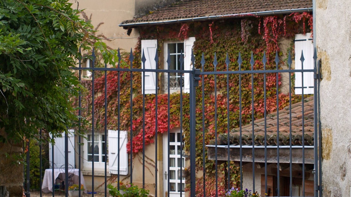 Coutouvre House | La Grange : Chambre Hivernage