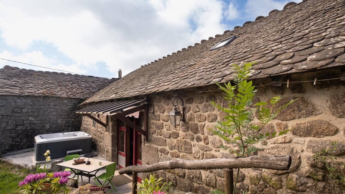 Estables House | La Grange d'Elie - ESTABLES