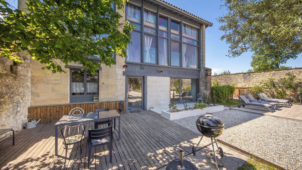 Lamarque House | La Grange de la Maison Reverdi – Haven of Serenity with Pool & Private Terrace
