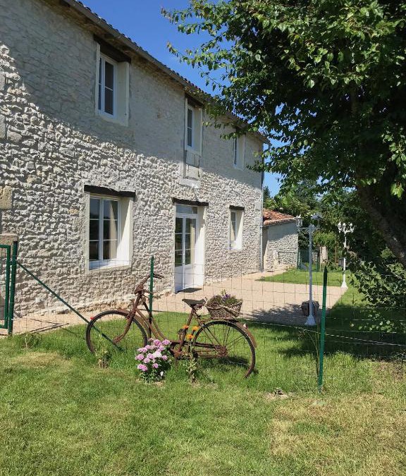 Chaniers House | La grange du Logis du Plessis