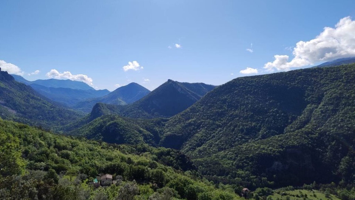 Sigale Apartment | La Grange: duplex apartment overlooking the valley in a typical Pays Niçois village