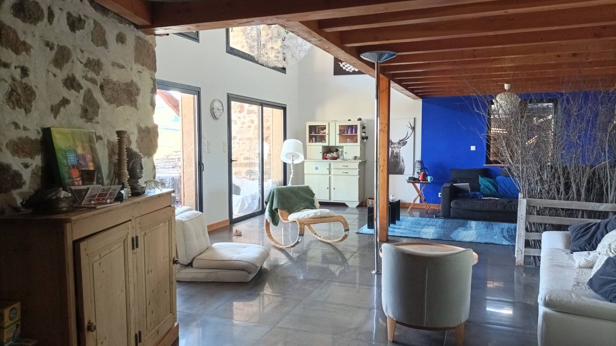 Dareize House | La Grange, family home for 15 with swimming pool