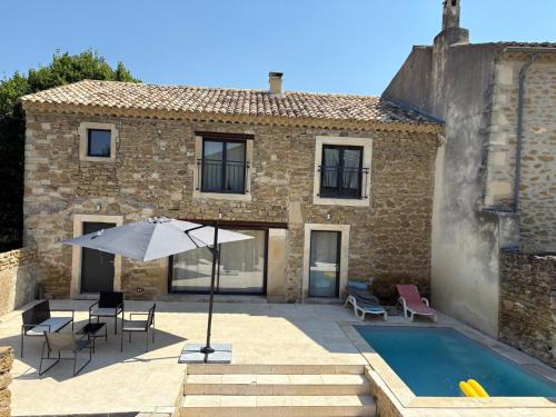 Grillon House | La Grange