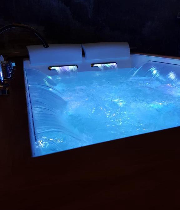 Roccastrada House | La grotta nel borgo
