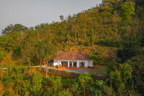 Kaimane Villa | La Grove 2BHK with Stunning View - Kannur