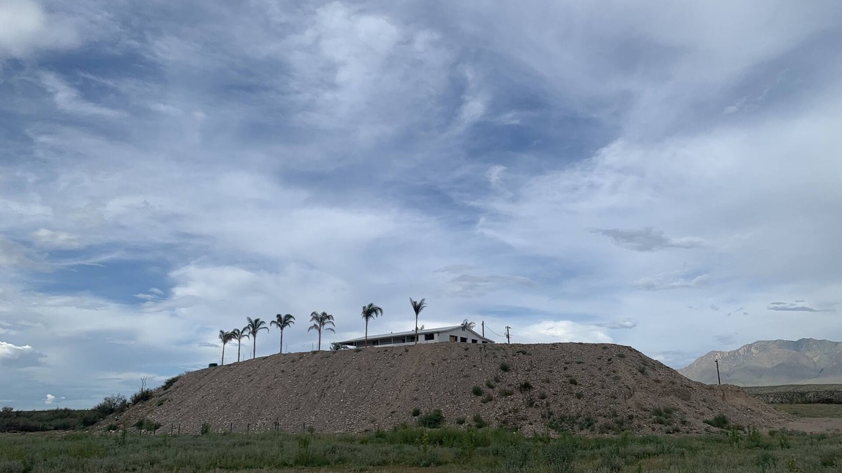 Presidio County Villa | LA HACIENDA DEL RIO Lose Yourself. Find Yourself. Be Yourself.