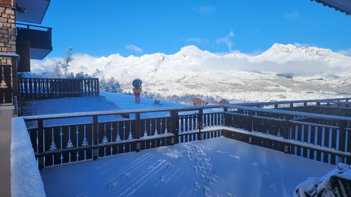 Le Devoluy Apartment | La Joue du Loup- Apt 4/6 pers -Terrace with ski slope access- Eden des Cimes