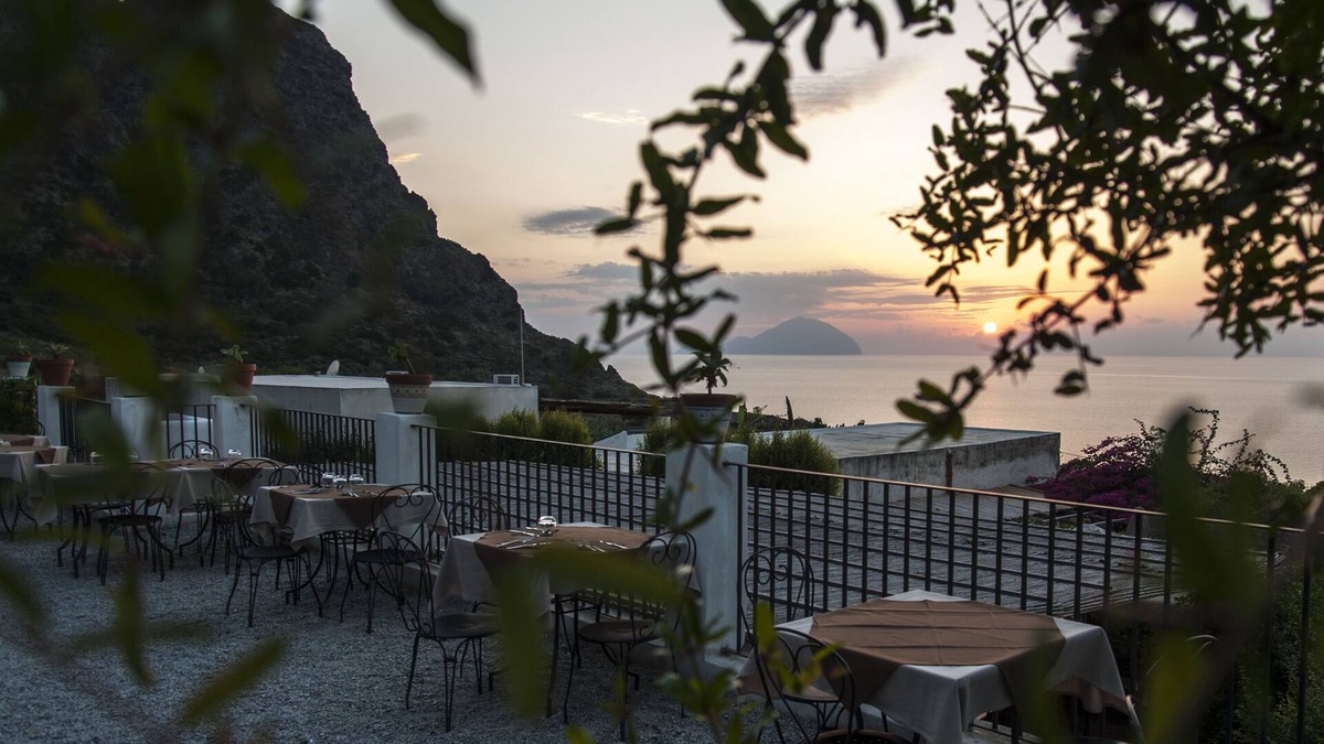 Pollara Hotel | La Locanda del Postino