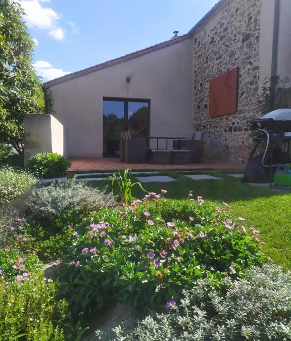 Saint-Mars-la-Reorthe Apartment | La Loge Bertine France