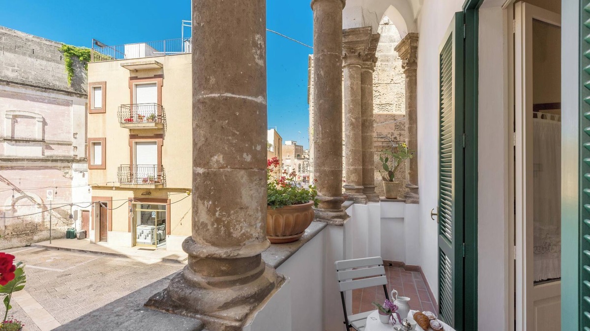 Manduria House | La Loggia House by BarbarHouse