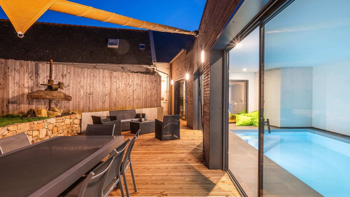 Tregunc House | La Longère du Verger, Maison de 200m2 Avec Piscine Intèrieure, et Plage à Pied