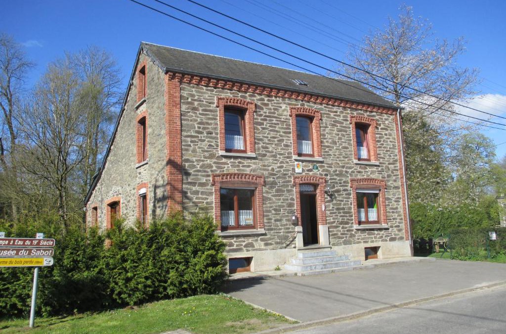 Daverdisse House | La Méliraude