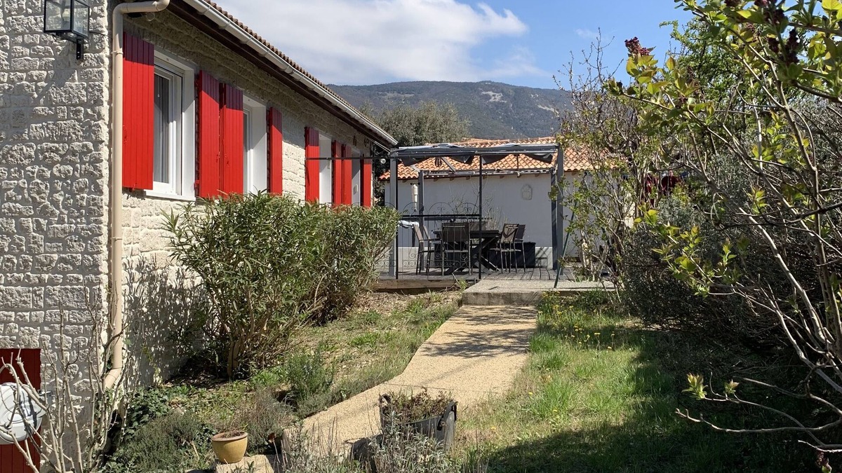 Roche-Saint-Secret House | La Maison des Lavandes en Drôme Provençale Parmi les Lavandes et les Vignes