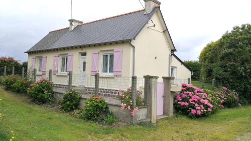 Saint-Alban House | La Maison aux Volets Roses