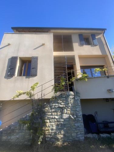 Entrechaux House | La maison basse
