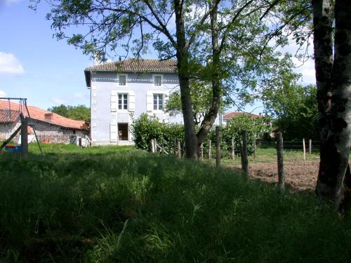 Exideuil House | La Maison Bleue