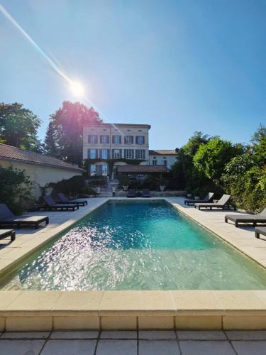 Riberac House | La Maison Chaleureuse