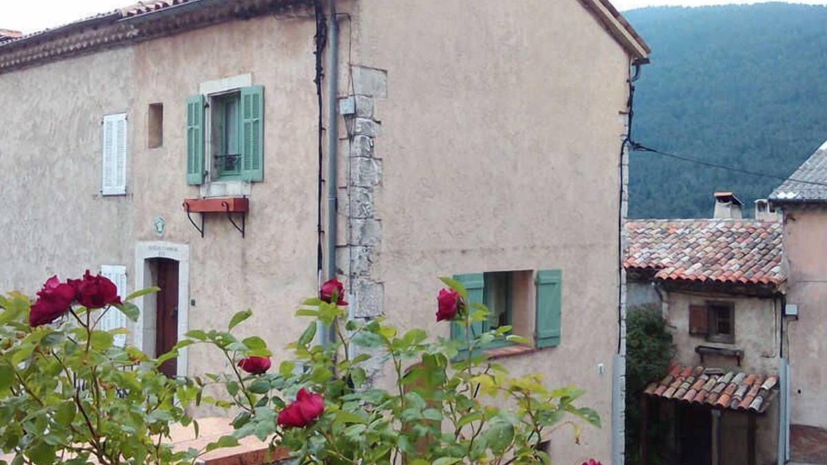 Caille House | La Maison Commune - CAILLE
