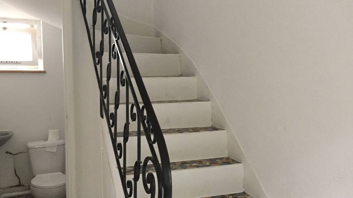 Estenos House | La Maison d'Amélie