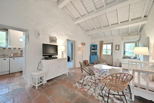 Pech-Luna House | La Maison D'amis Du Chateau