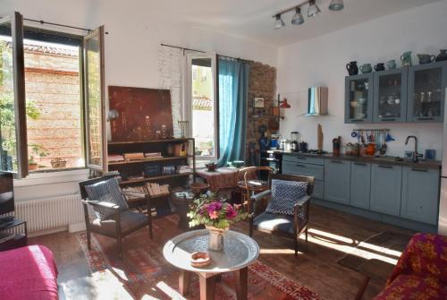 La Gare Apartment | La Maison d'Elysa