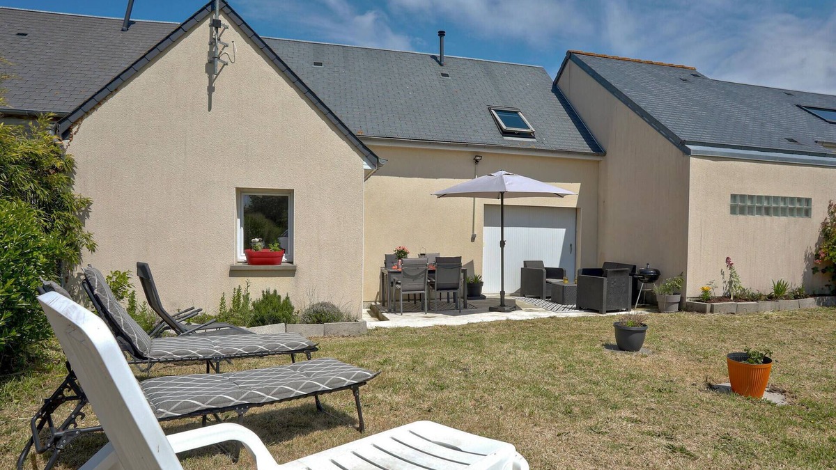 Creances House | La Maison d'Ici et d'Ailleurs