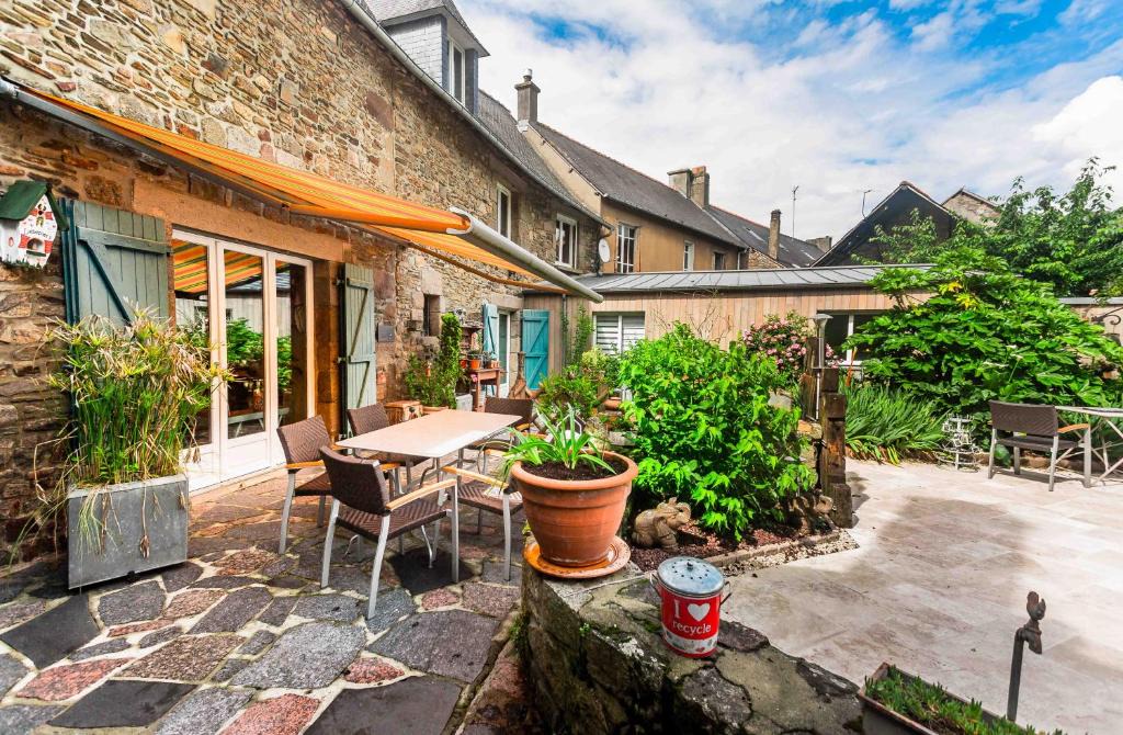 Combourg Bed & Breakfast | la maison d'idylle