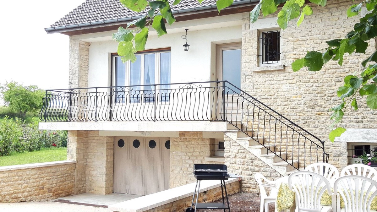 Donzy House | La Maison de Blanc Gateau