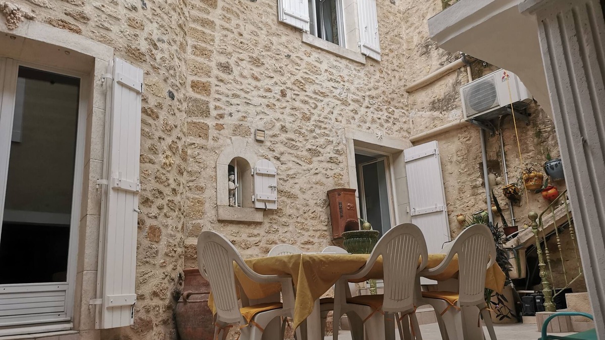 Alignan-du-Vent House | LA Maison DE Choubaka