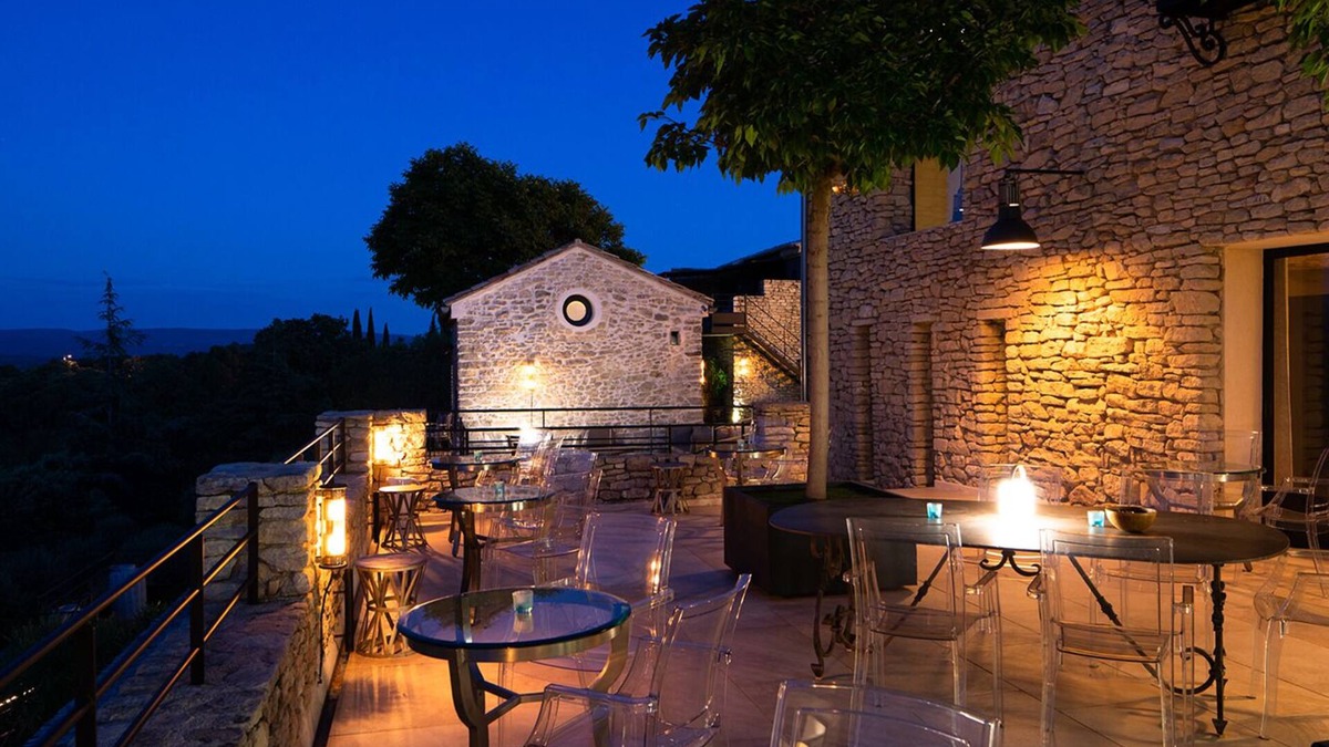 Crillon-le-Brave Hotel | La Maison de Crillon