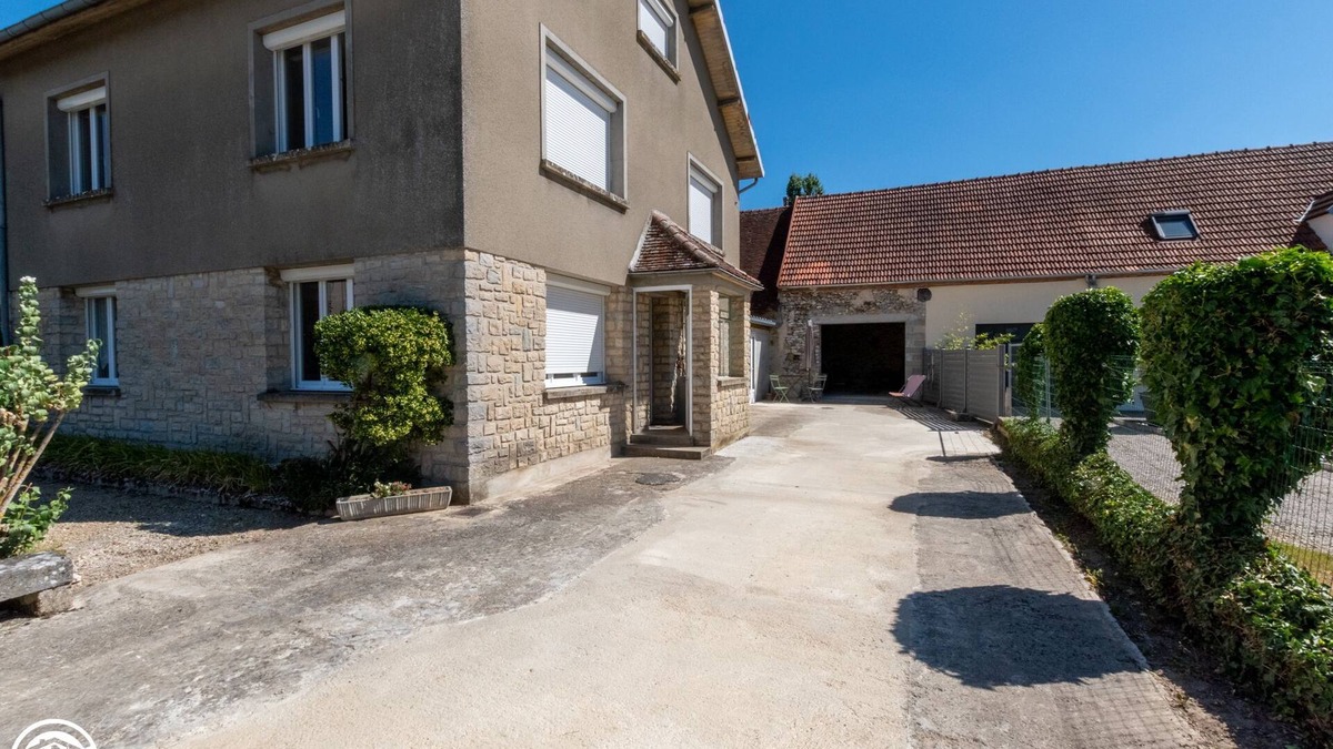 Vauchamps House | La Maison de Fabrice