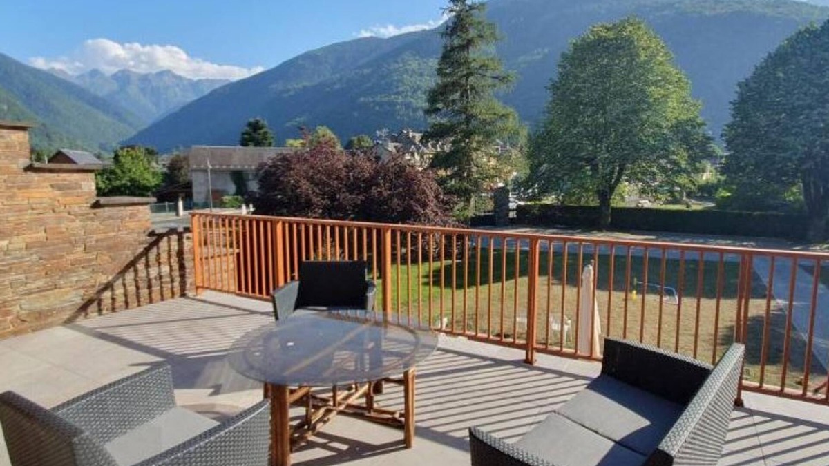 Bagneres-de-Luchon Villa | La Maison de la Lionne