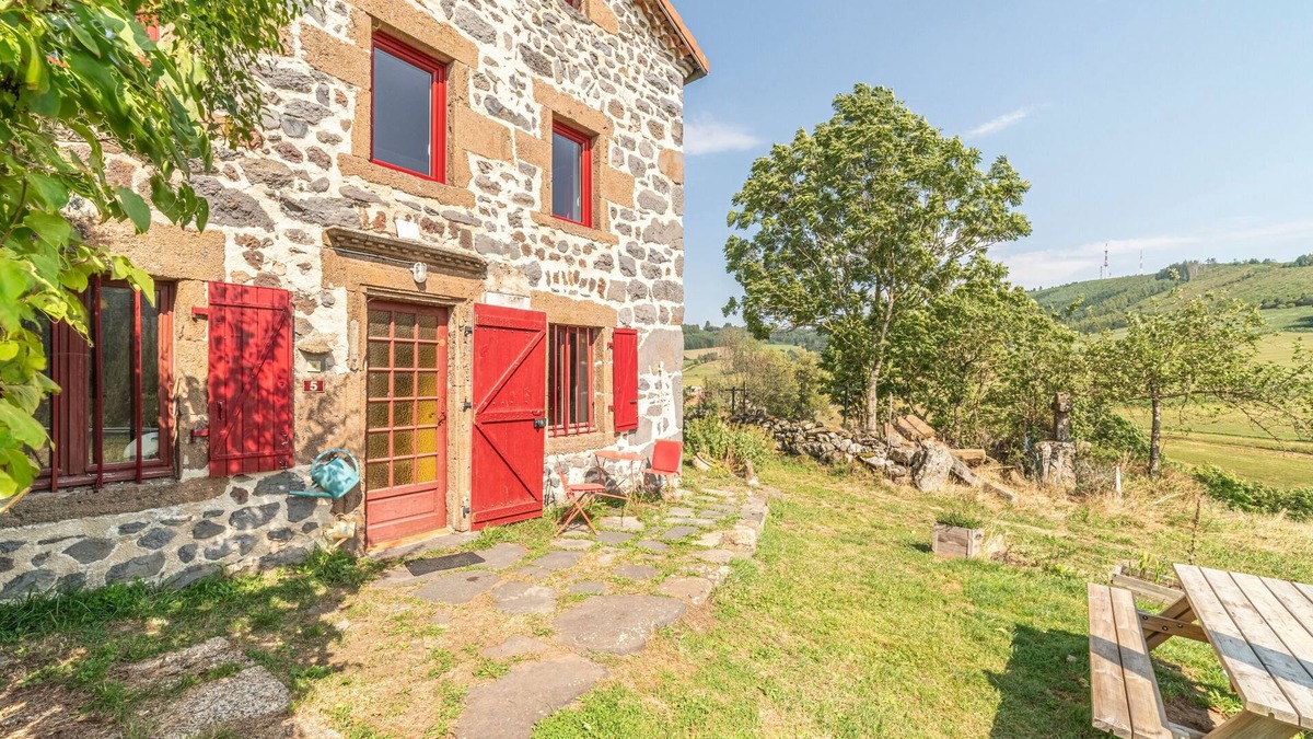 Vissac-Auteyrac House | La maison de Freda - Maison avec vue montagne