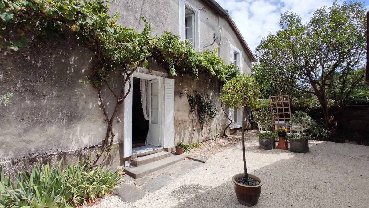 Jumilhac-le-Grand House | La Maison de Famille